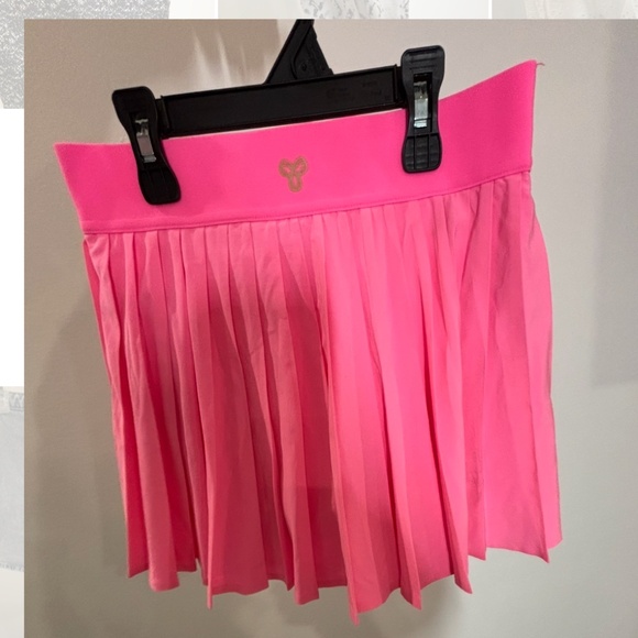 Aritzia Tennis skirt with built in shorts - Picture 1 of 1